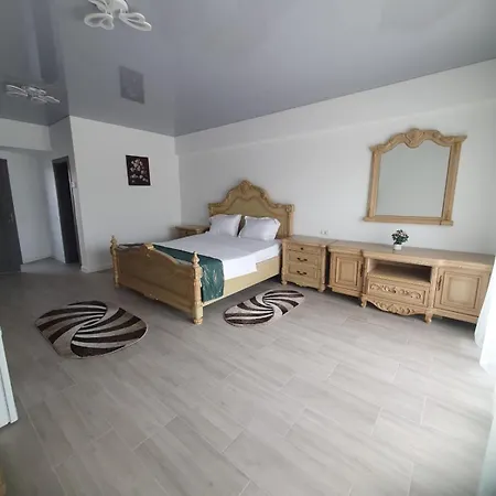 Constantin Pensiune *